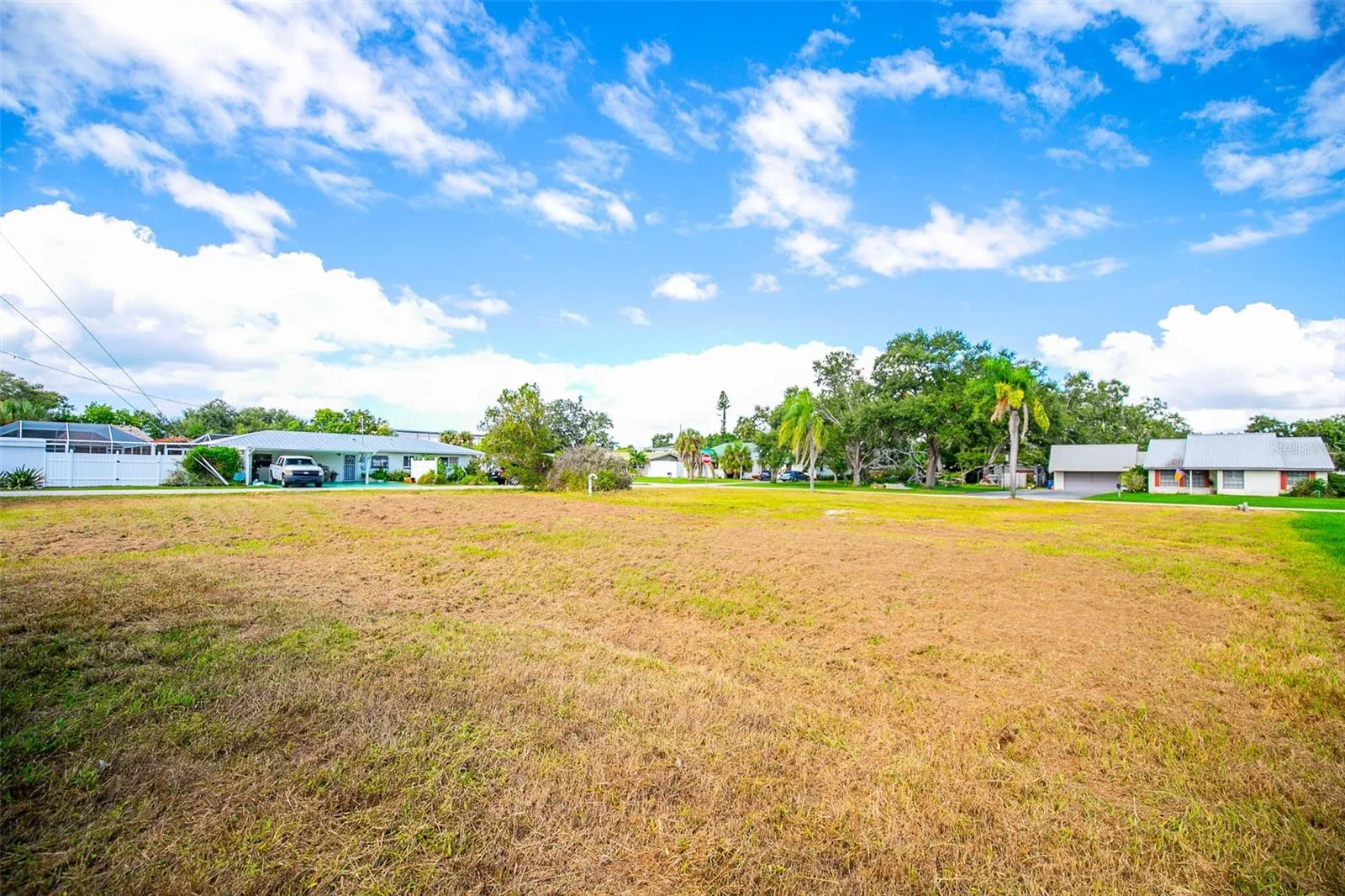 2110 SANDRALA DR