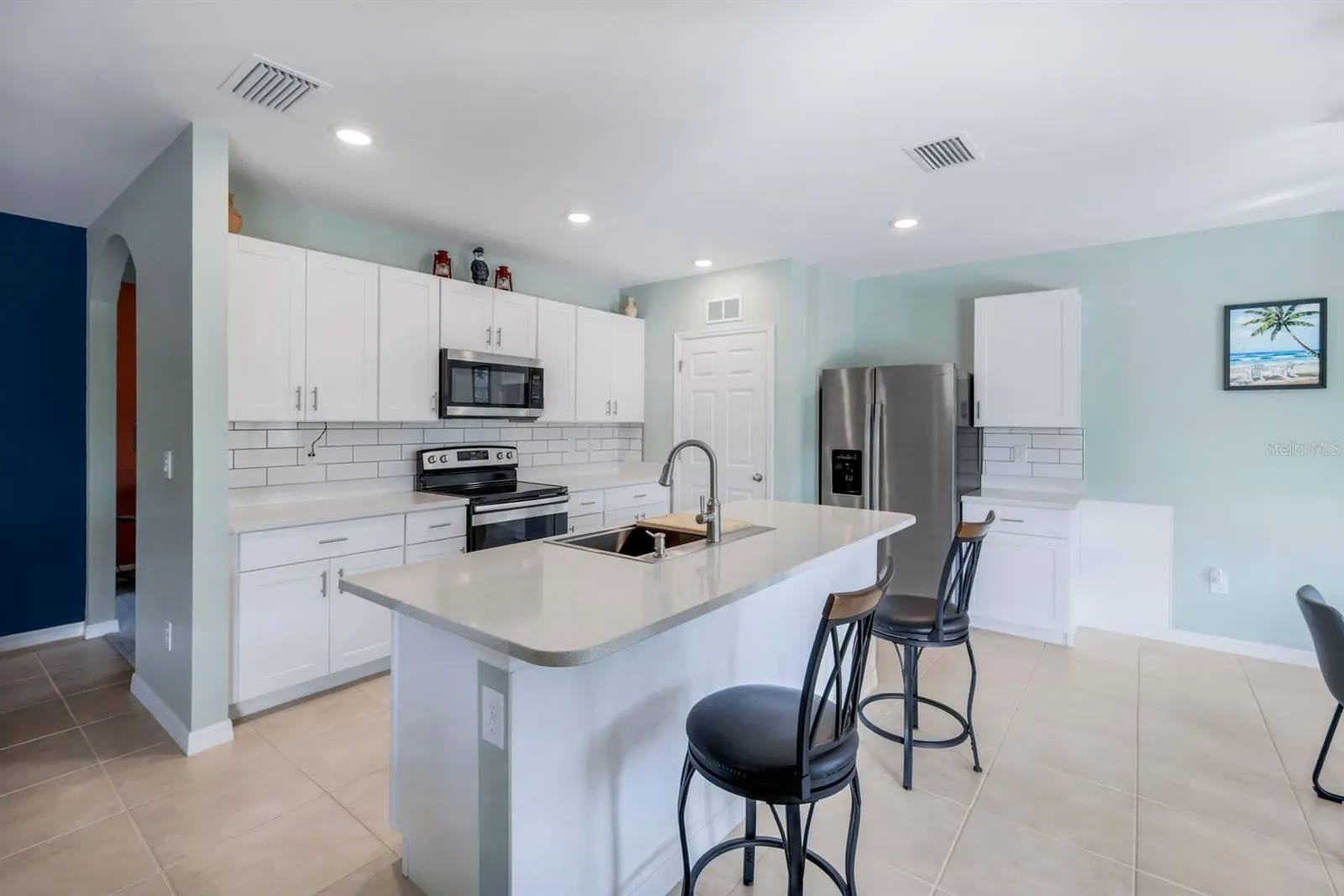 566 CORRIENTES CIR