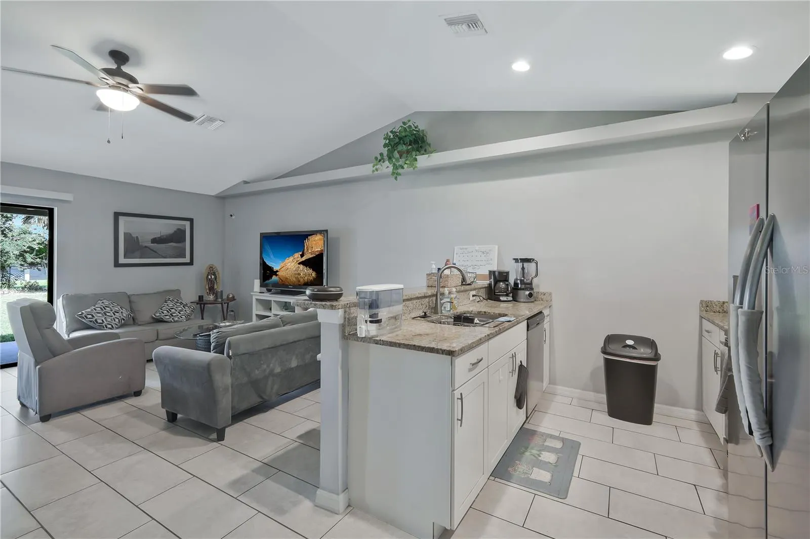 4139 SW 8TH PL
