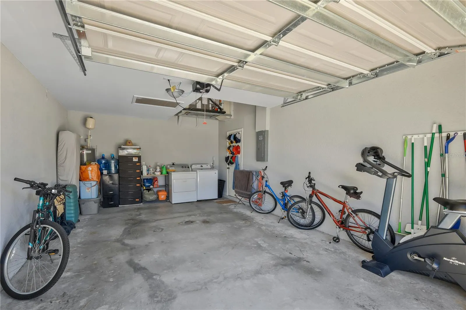 4139 SW 8TH PL