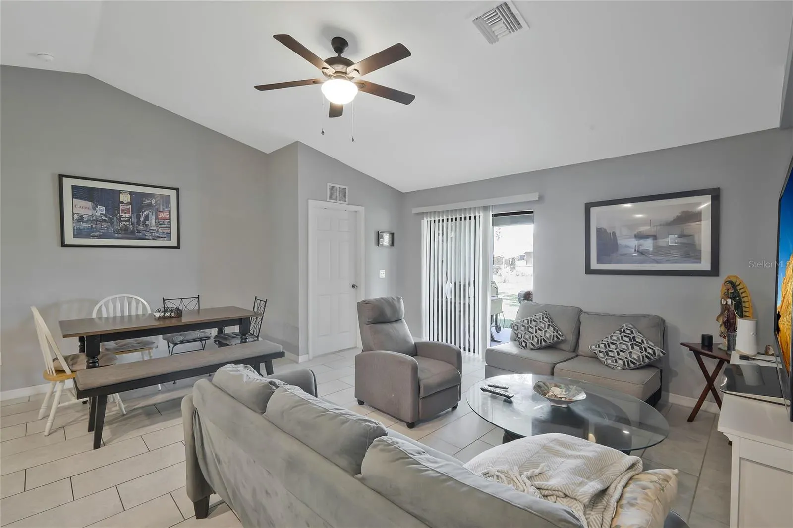 4139 SW 8TH PL