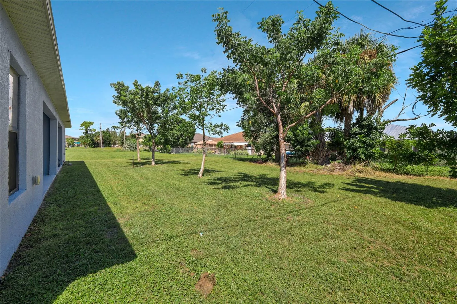 4139 SW 8TH PL