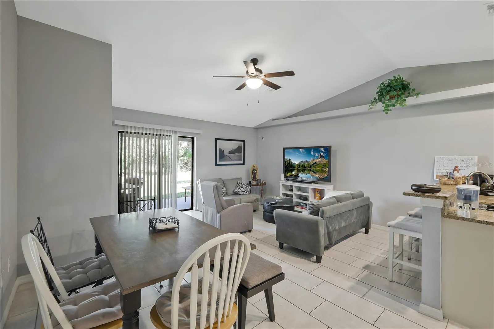 4139 SW 8TH PL
