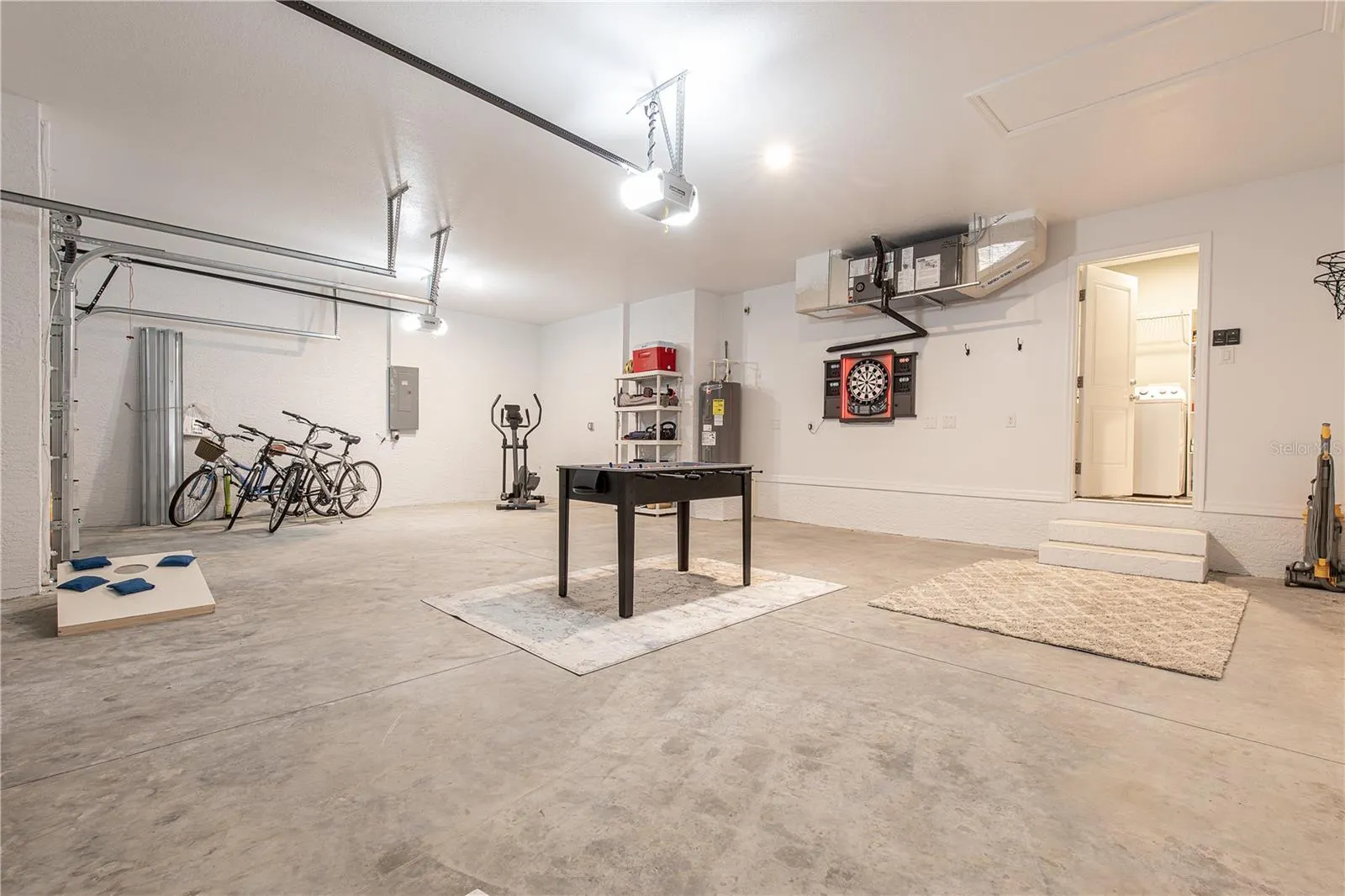 5056 MONTEGO LN