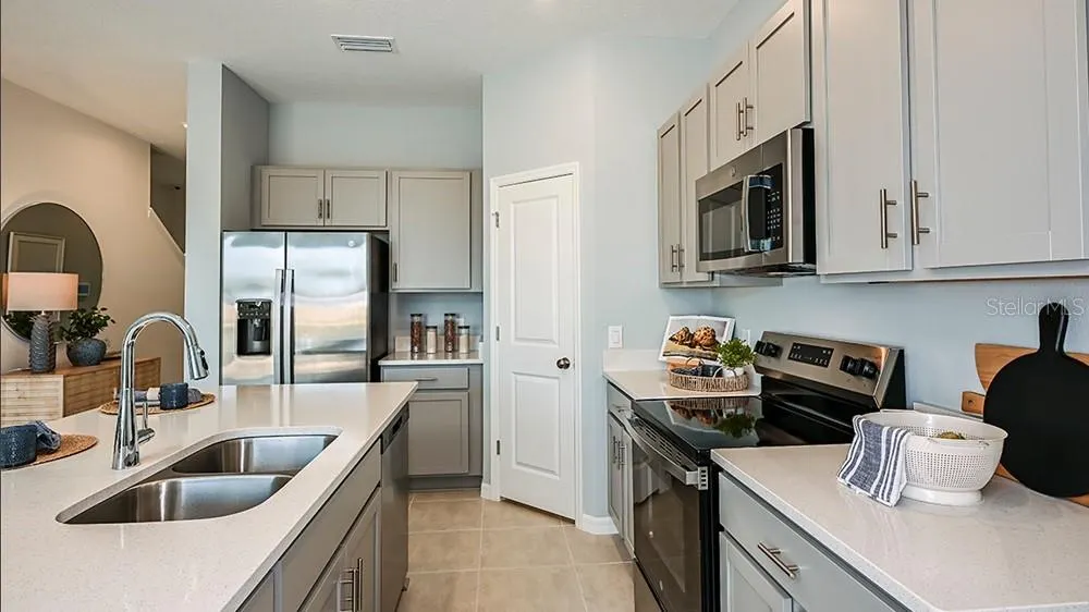 3113 NOVARA LN
