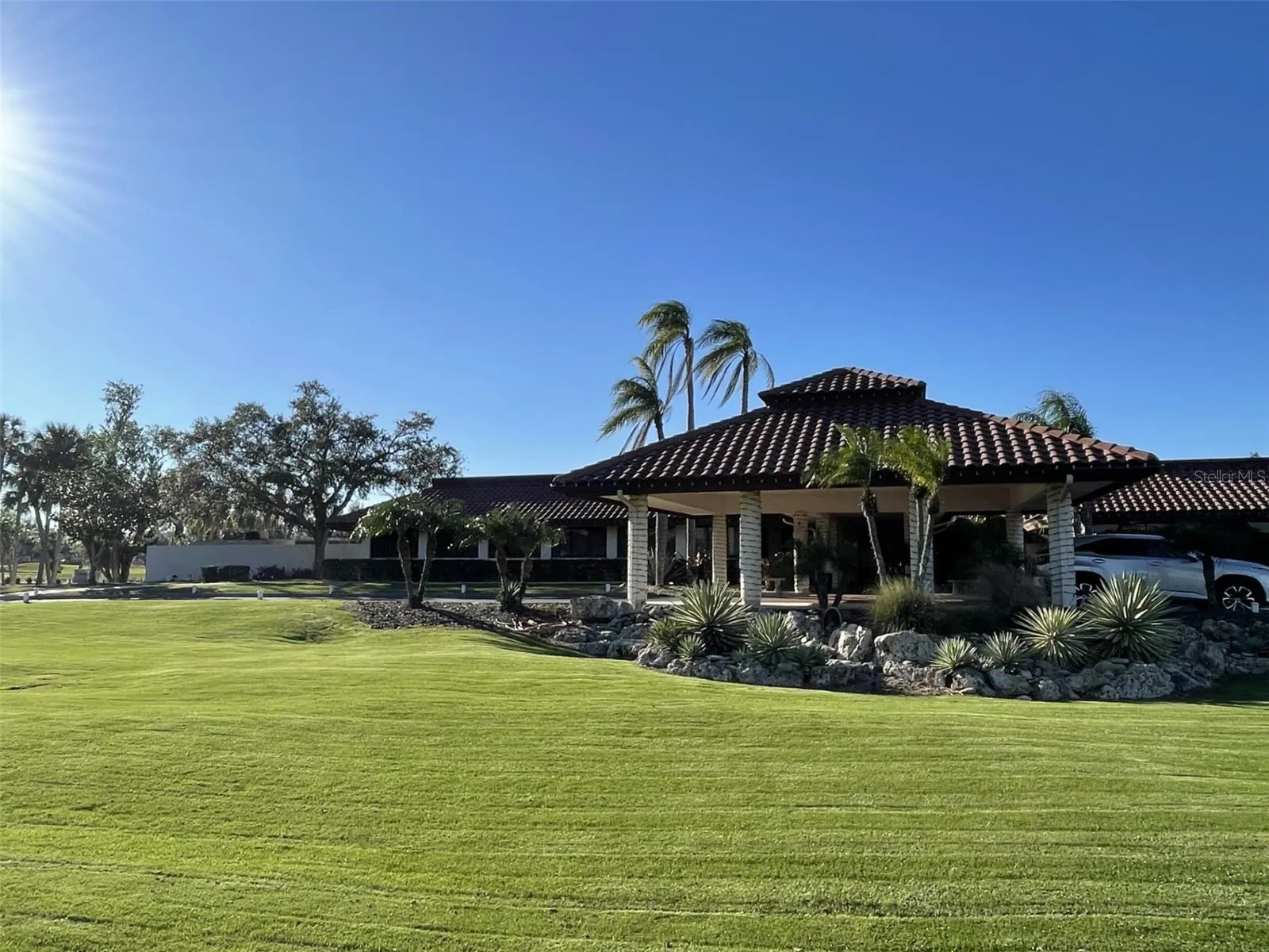 7030 W COUNTRY CLUB DR N #128, #128