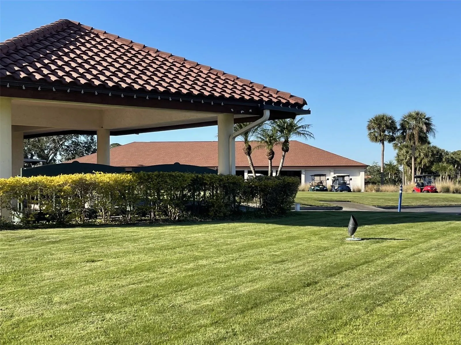 7030 W COUNTRY CLUB DR N #128, #128