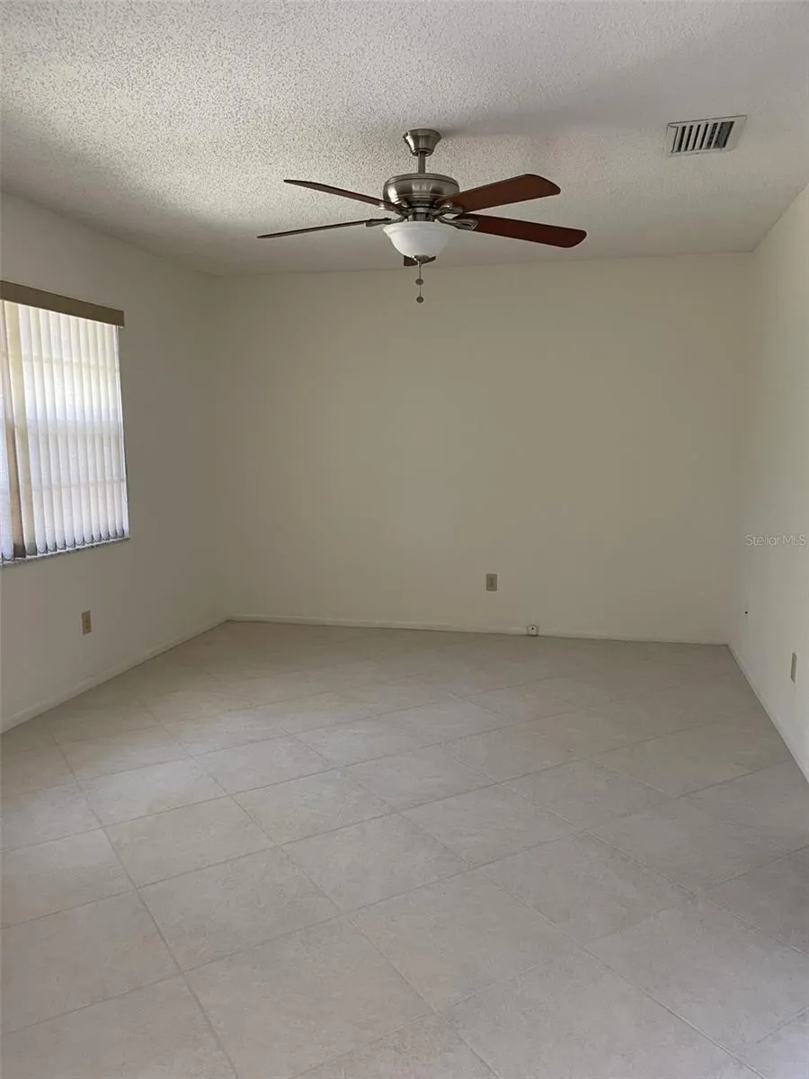 7030 W COUNTRY CLUB DR N #128, #128