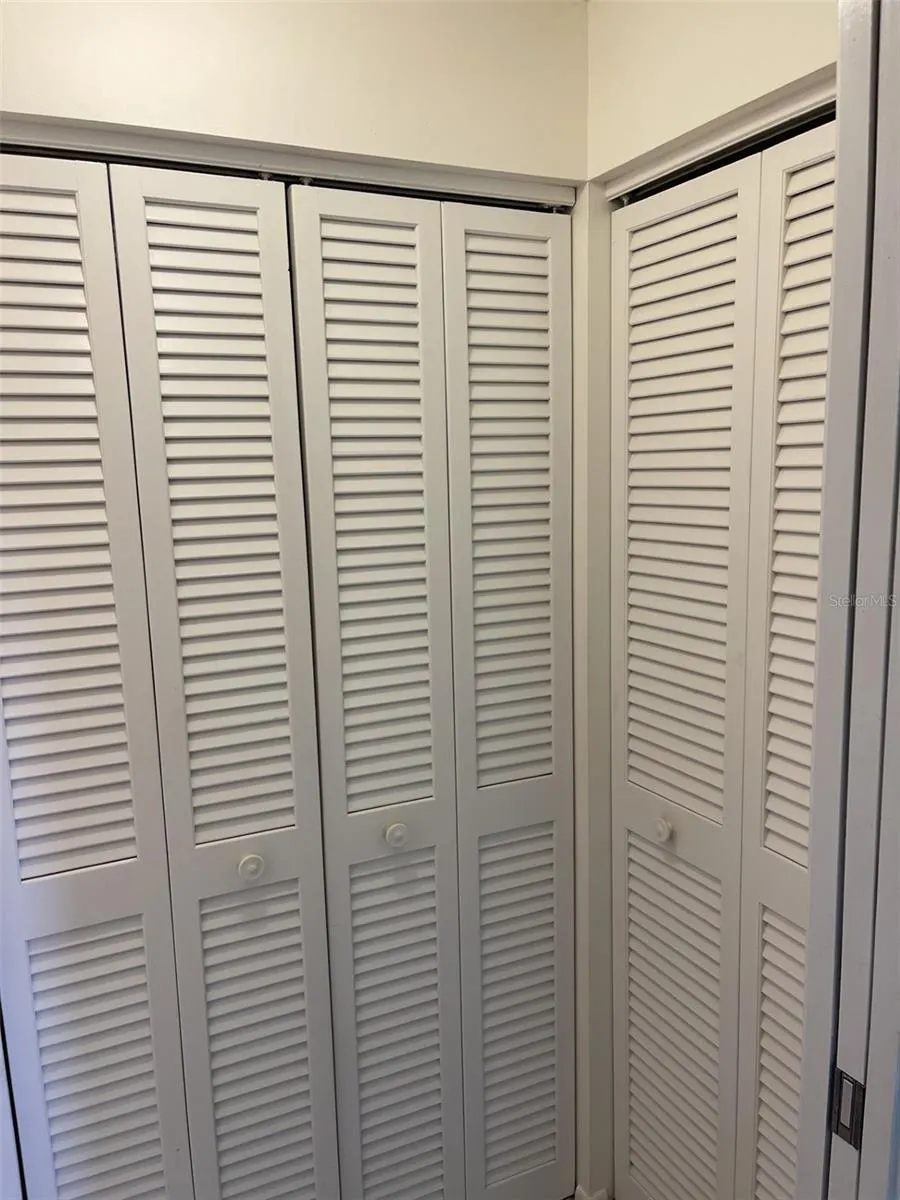 7030 W COUNTRY CLUB DR N #128, #128