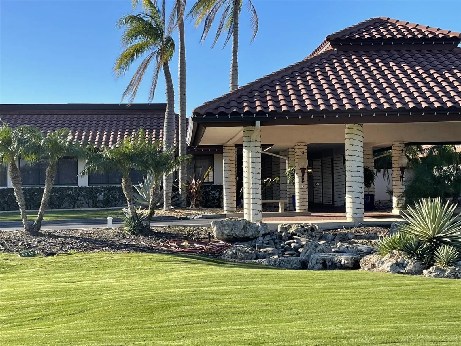7030 W COUNTRY CLUB DR N #128, #128