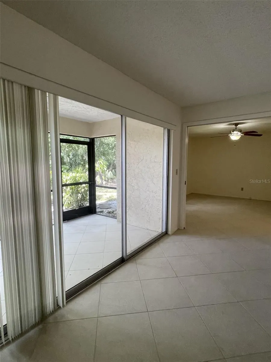7030 W COUNTRY CLUB DR N #128, #128