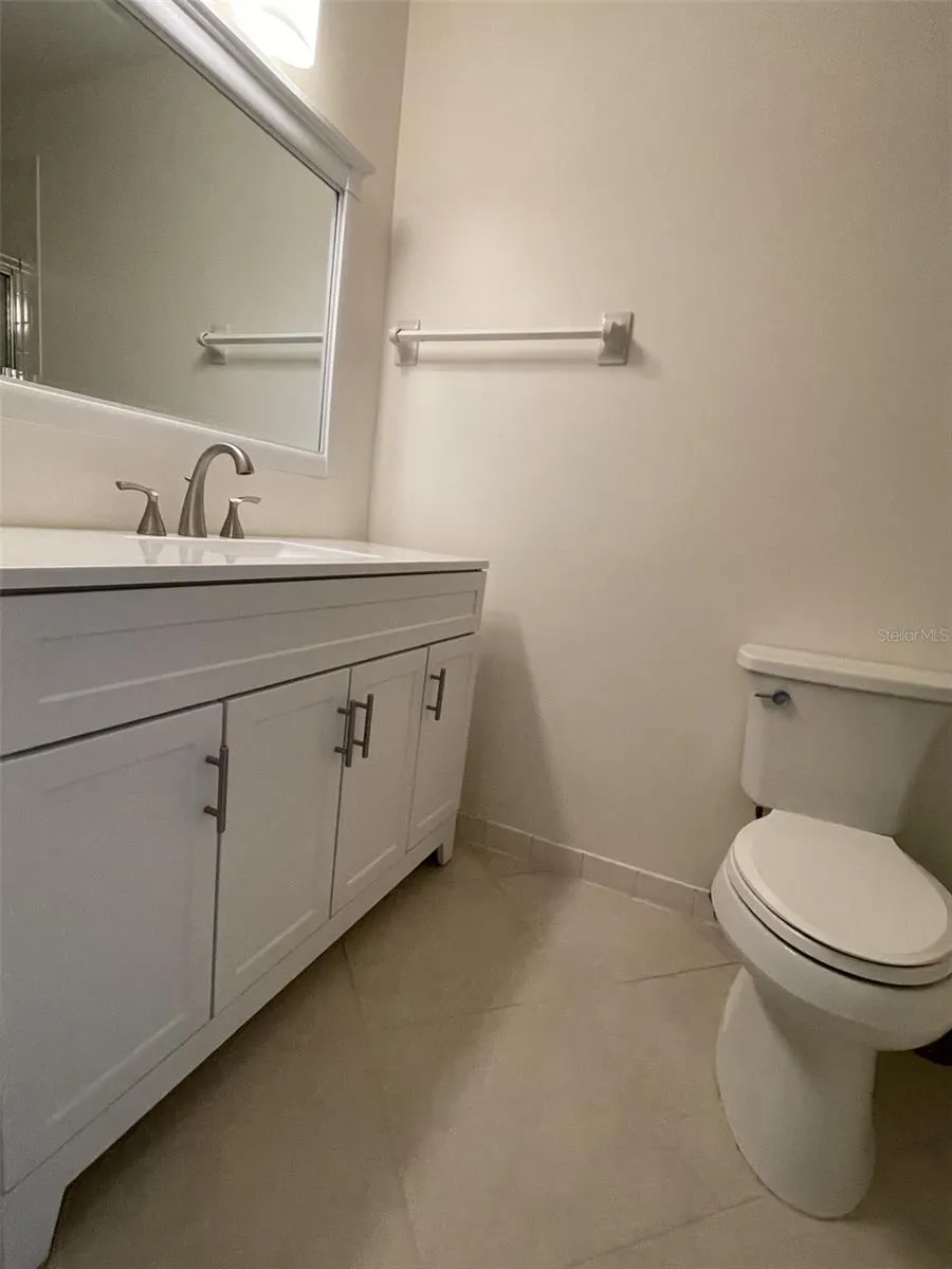 7030 W COUNTRY CLUB DR N #128, #128