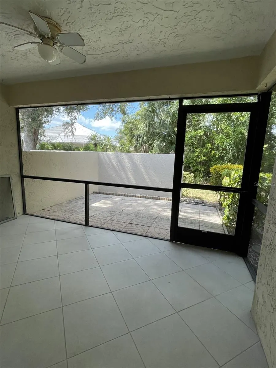 7030 W COUNTRY CLUB DR N #128, #128