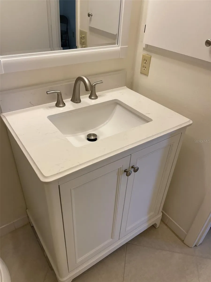 7030 W COUNTRY CLUB DR N #128, #128