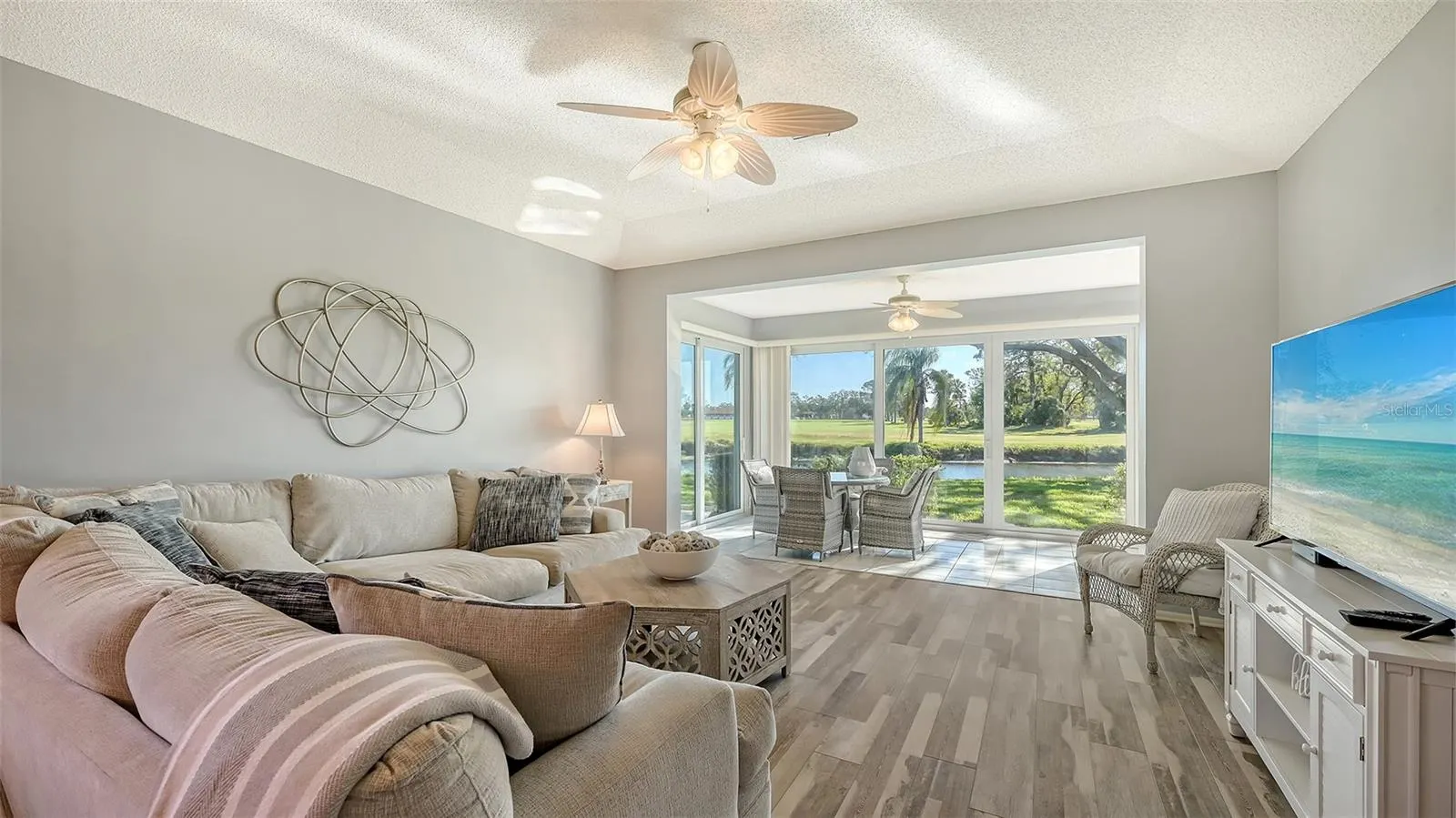 7320 GOLF POINTE CIR