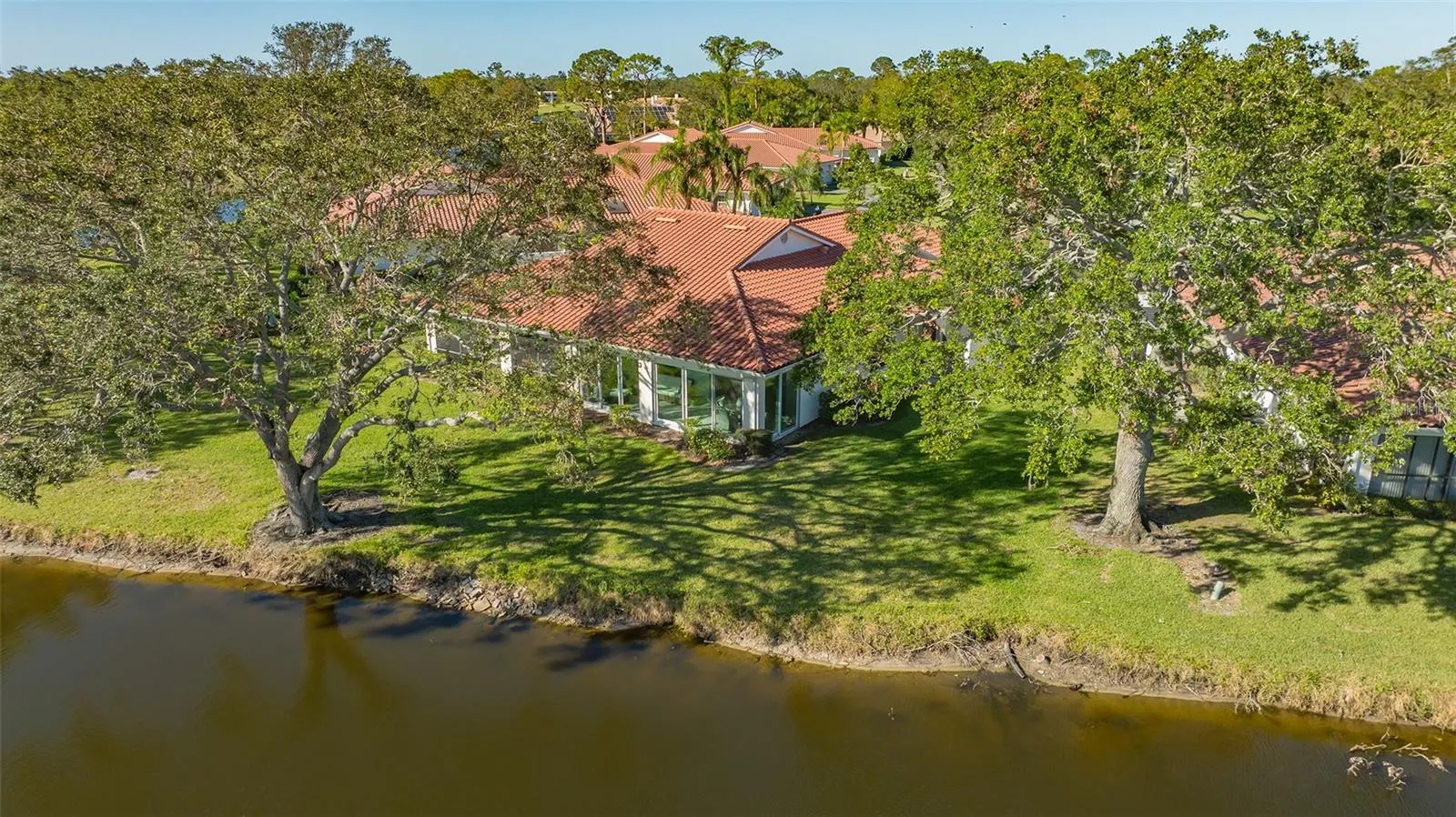 7320 GOLF POINTE CIR