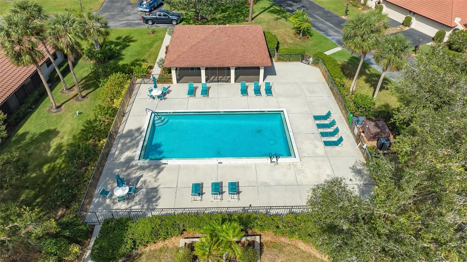 7320 GOLF POINTE CIR
