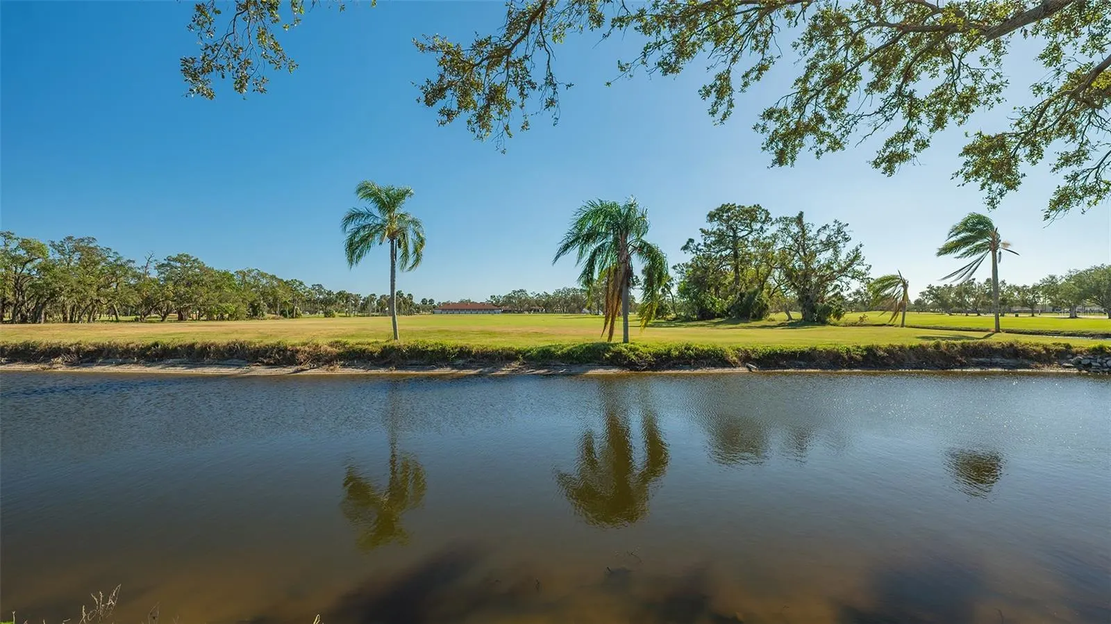 7320 GOLF POINTE CIR