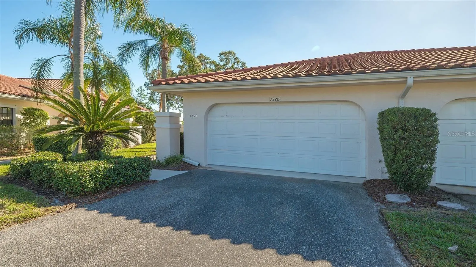 7320 GOLF POINTE CIR