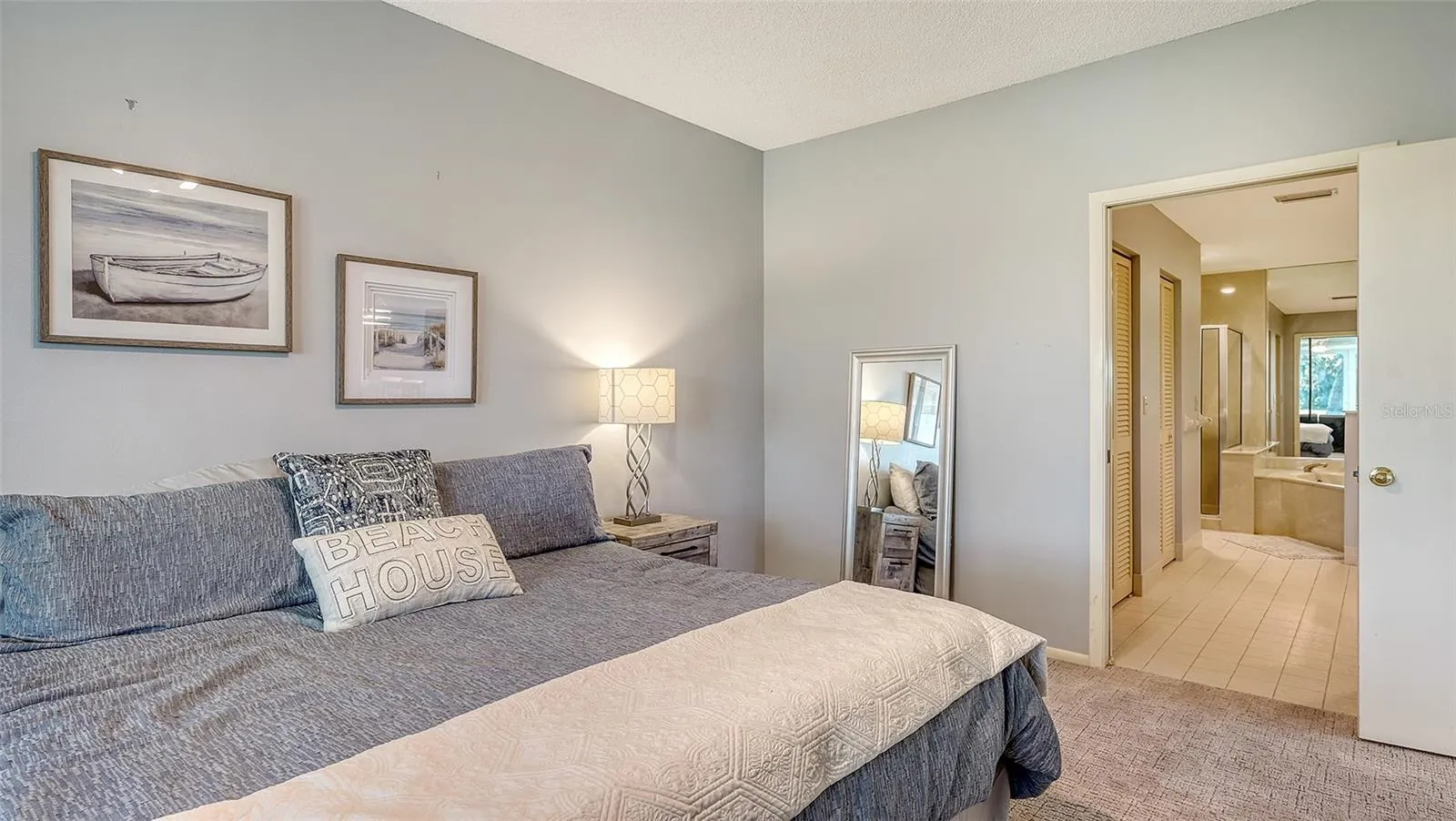 7320 GOLF POINTE CIR