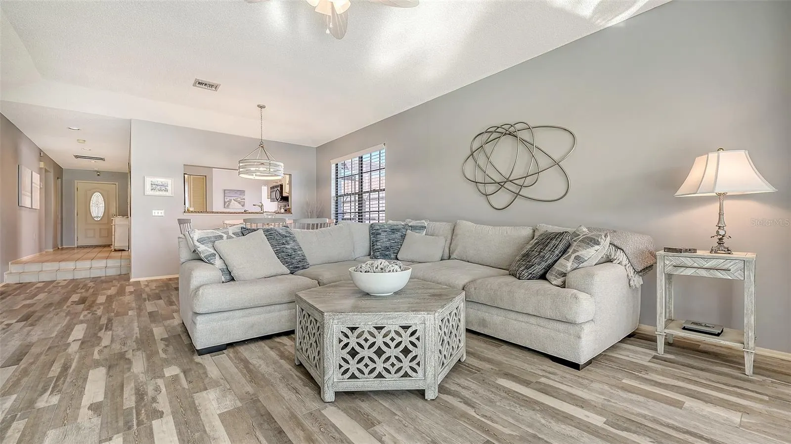 7320 GOLF POINTE CIR