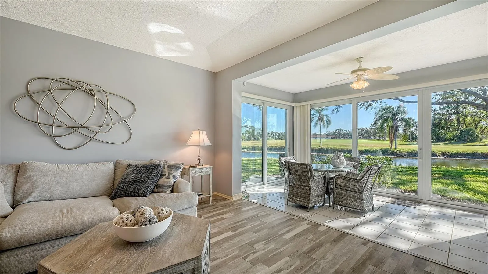 7320 GOLF POINTE CIR