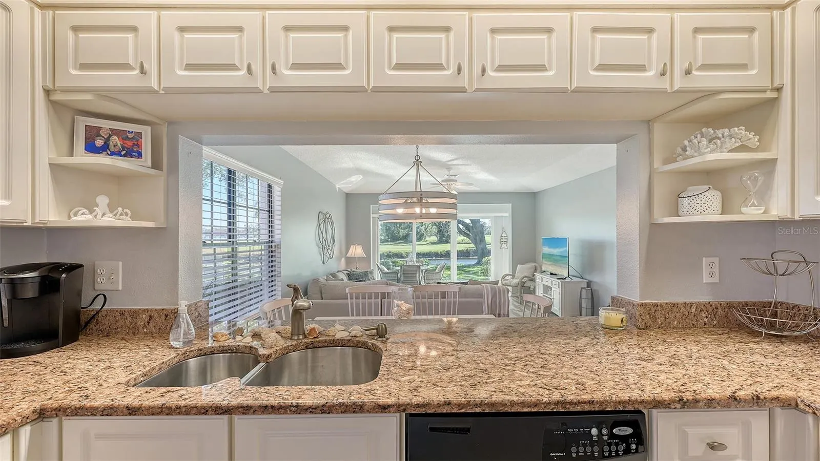 7320 GOLF POINTE CIR