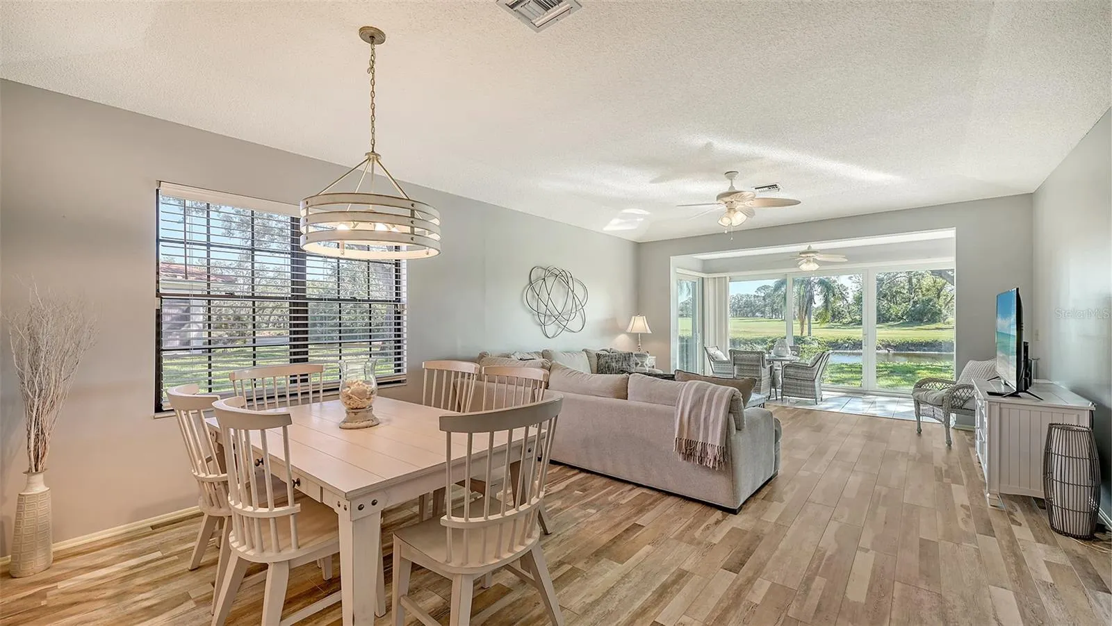 7320 GOLF POINTE CIR