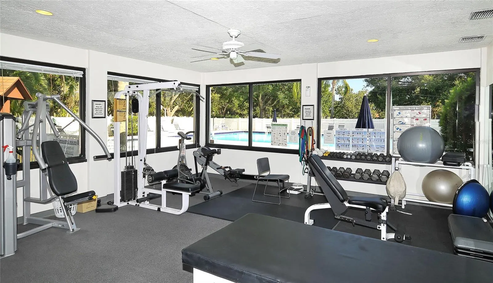 7320 GOLF POINTE CIR