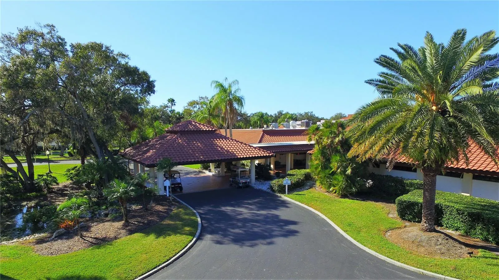 7320 GOLF POINTE CIR