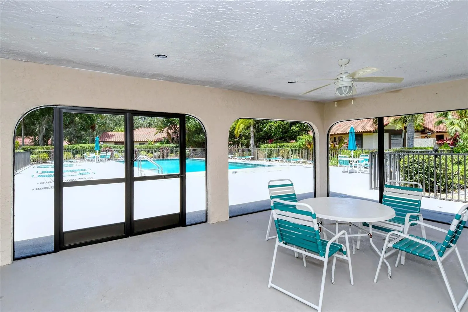 7320 GOLF POINTE CIR