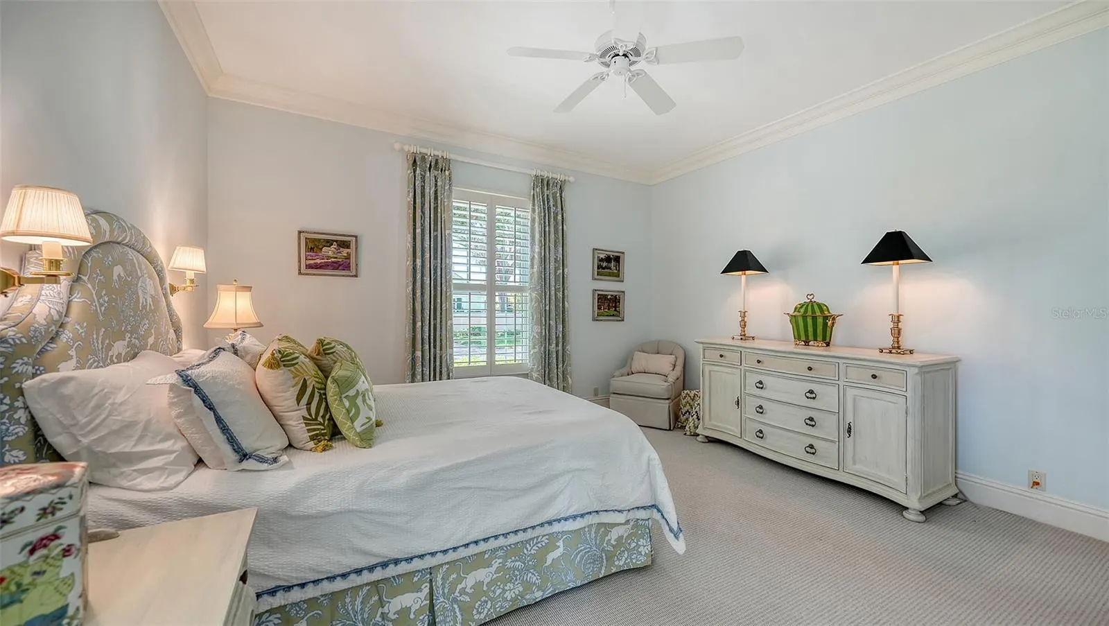 228 SAINT JAMES PARK