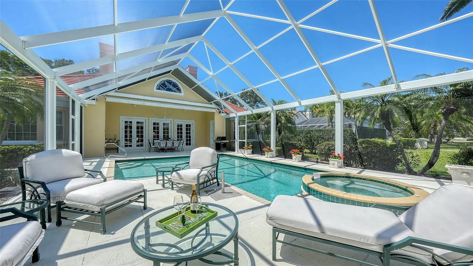 228 SAINT JAMES PARK