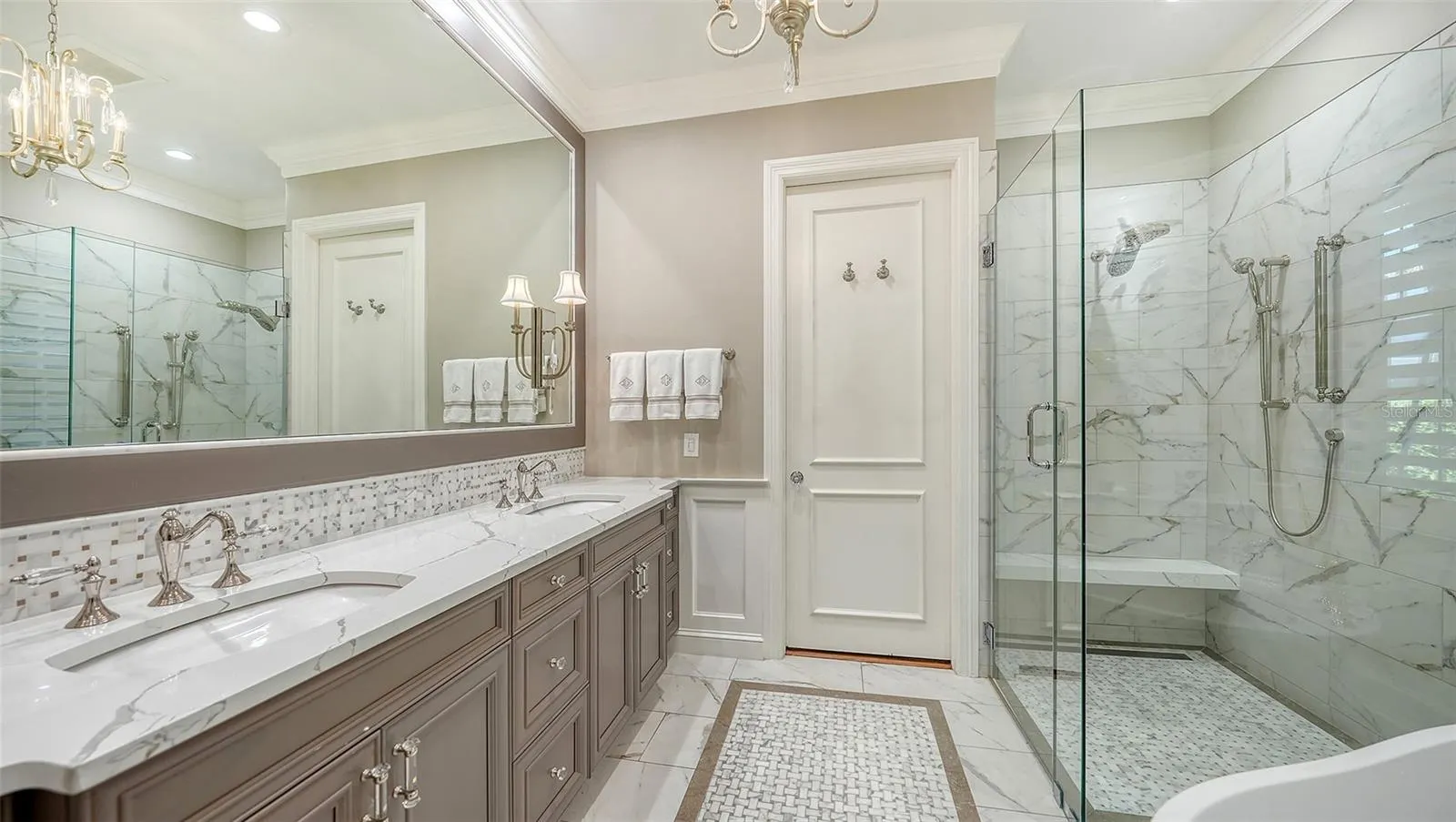 228 SAINT JAMES PARK