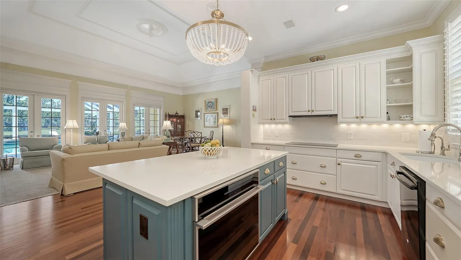 228 SAINT JAMES PARK