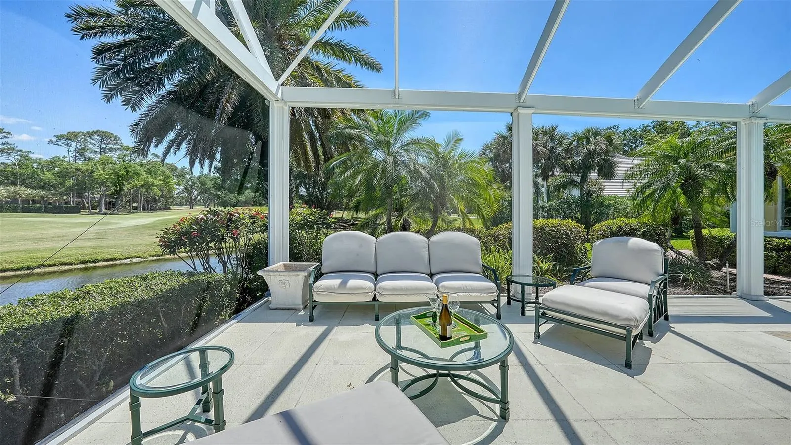 228 SAINT JAMES PARK