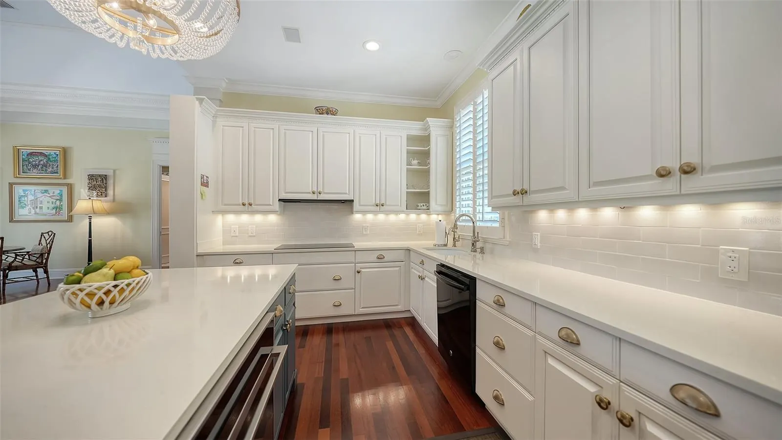 228 SAINT JAMES PARK