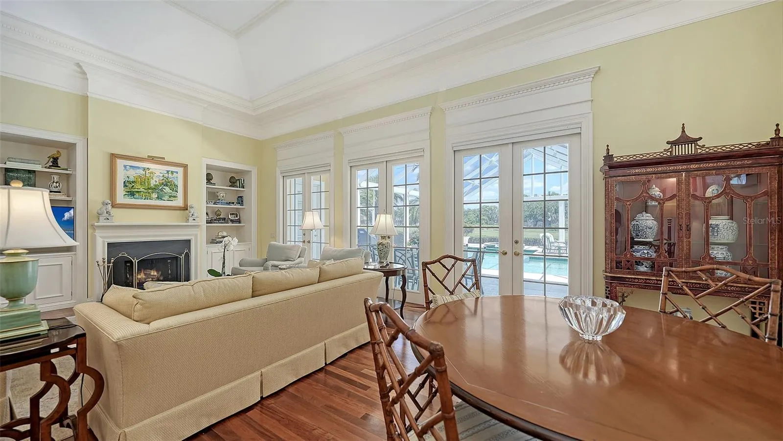 228 SAINT JAMES PARK