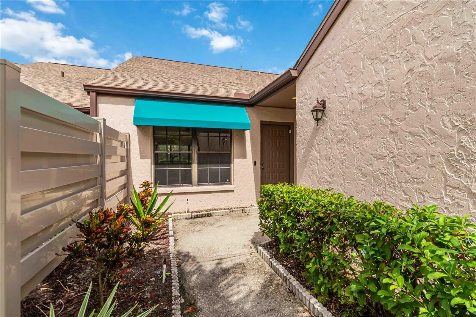6085 CLUBSIDE DR