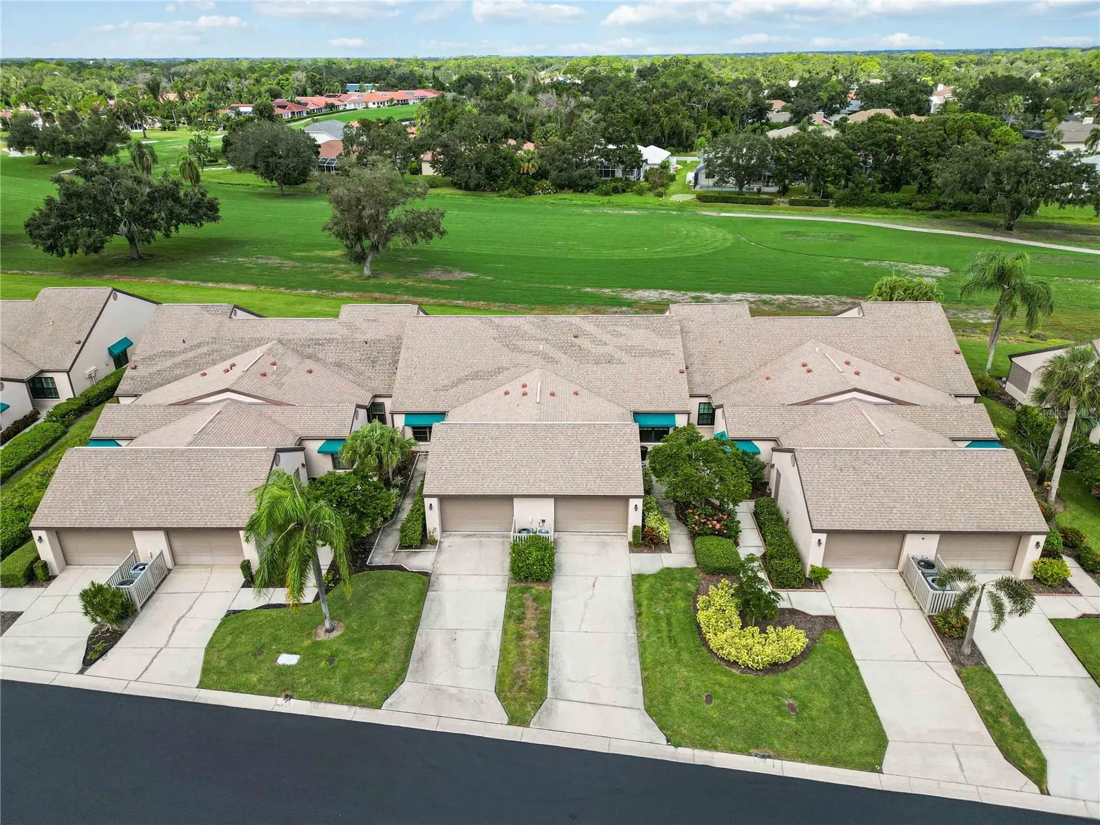 6085 CLUBSIDE DR