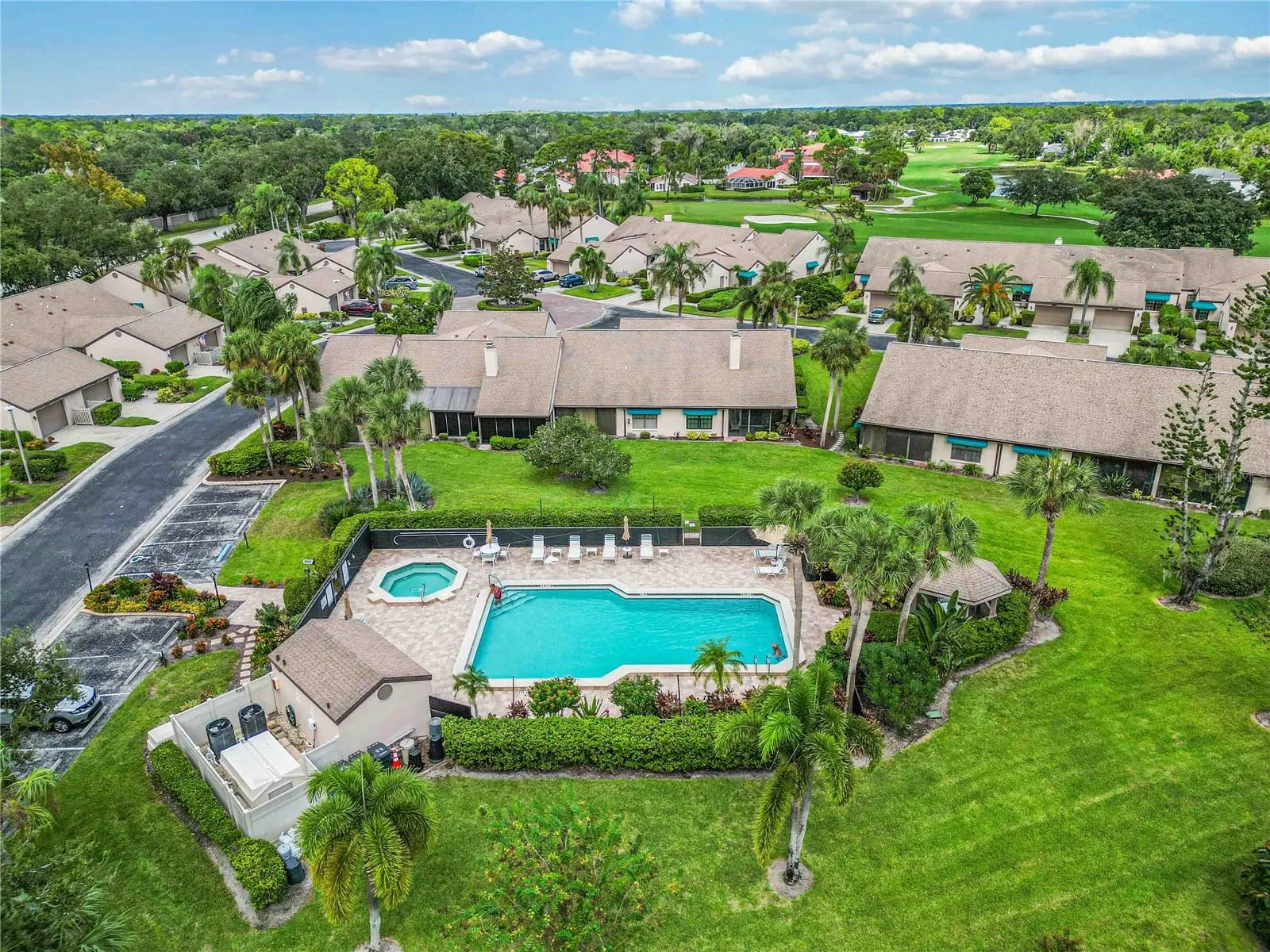6085 CLUBSIDE DR