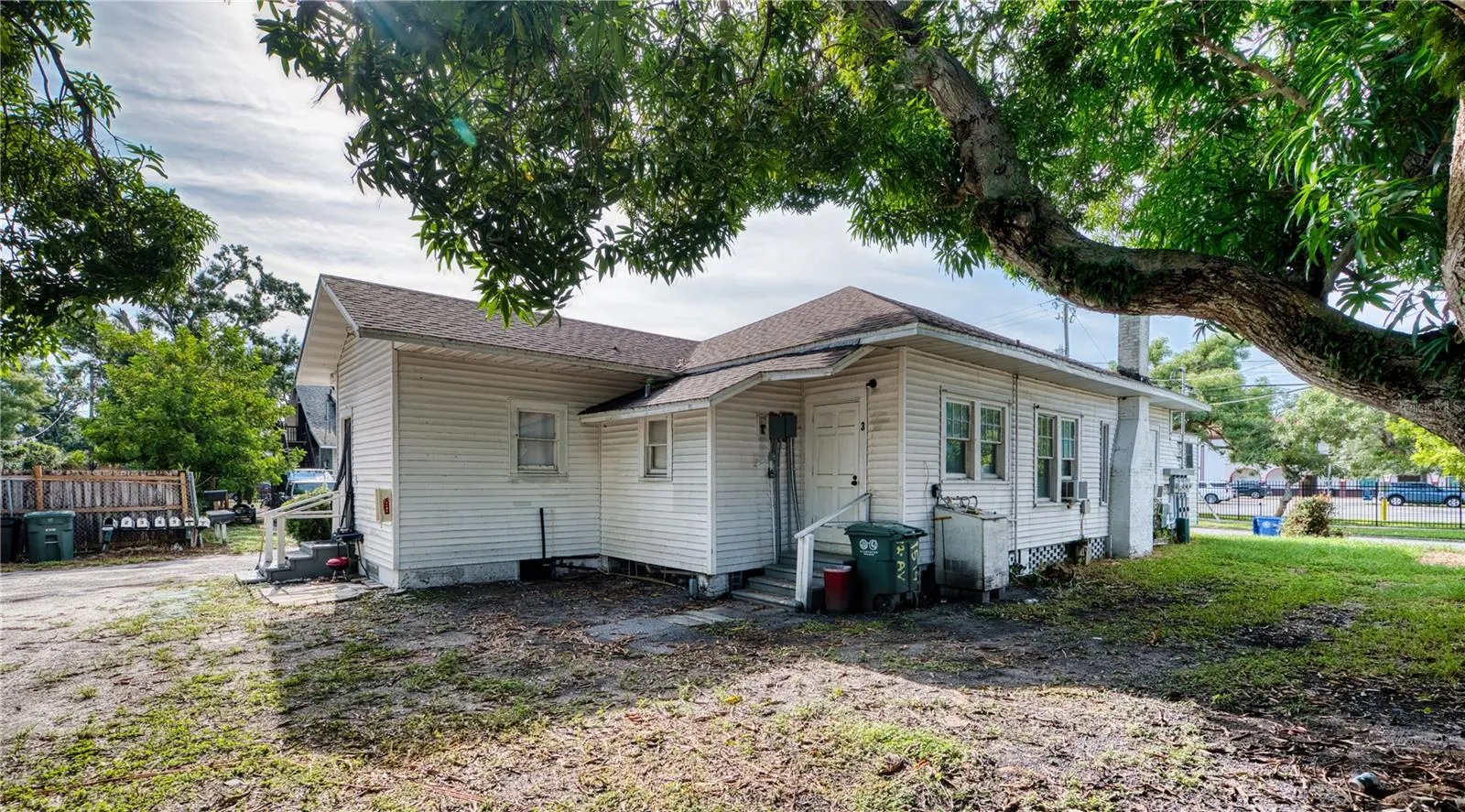 1514 12TH AVE W