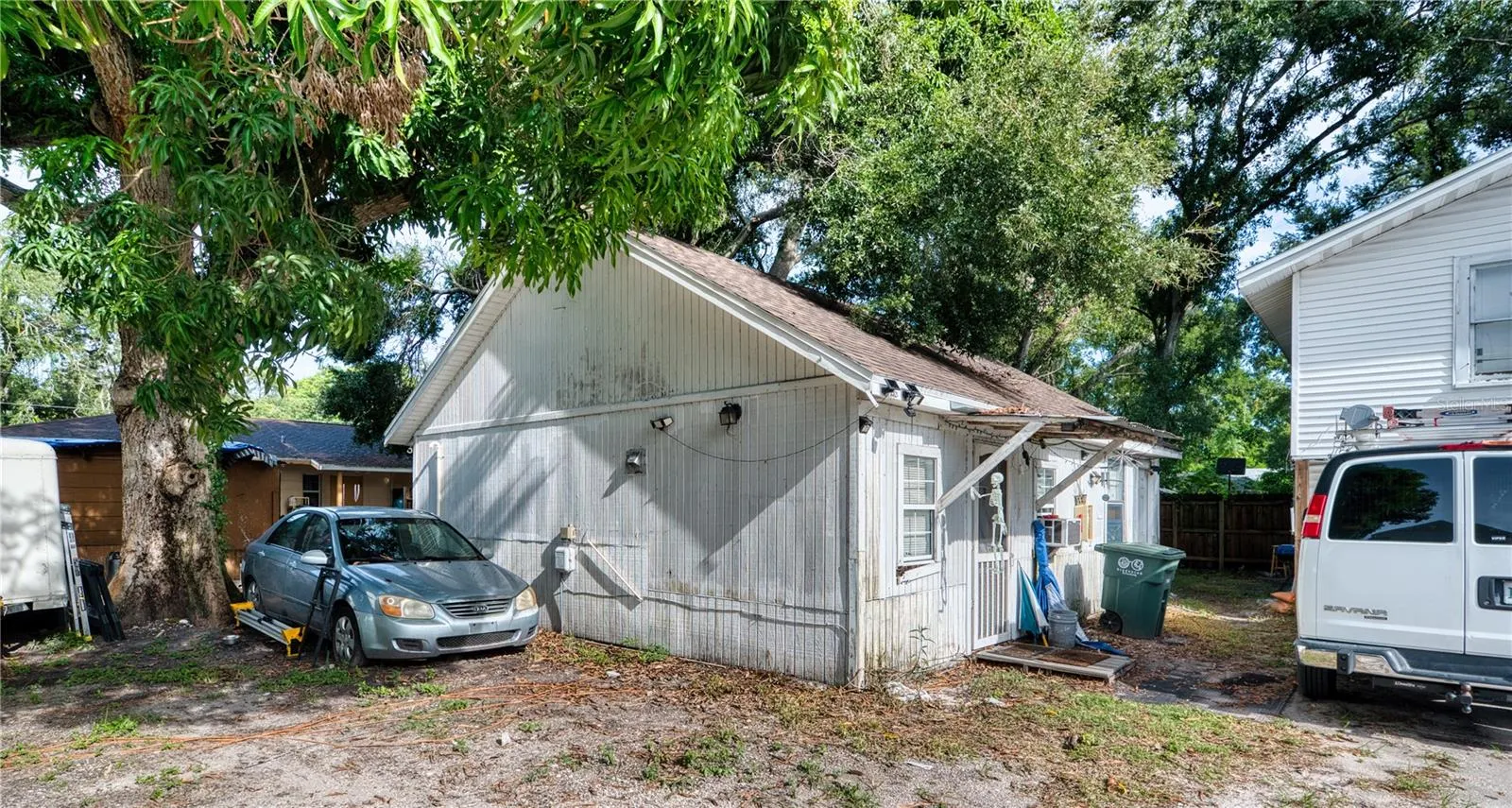 1514 12TH AVE W