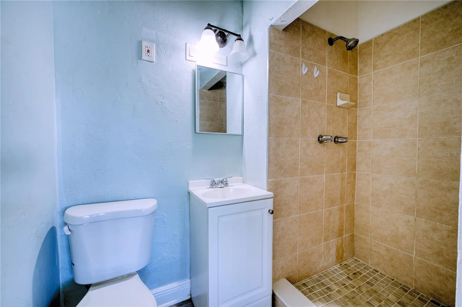 1514 12TH AVE W