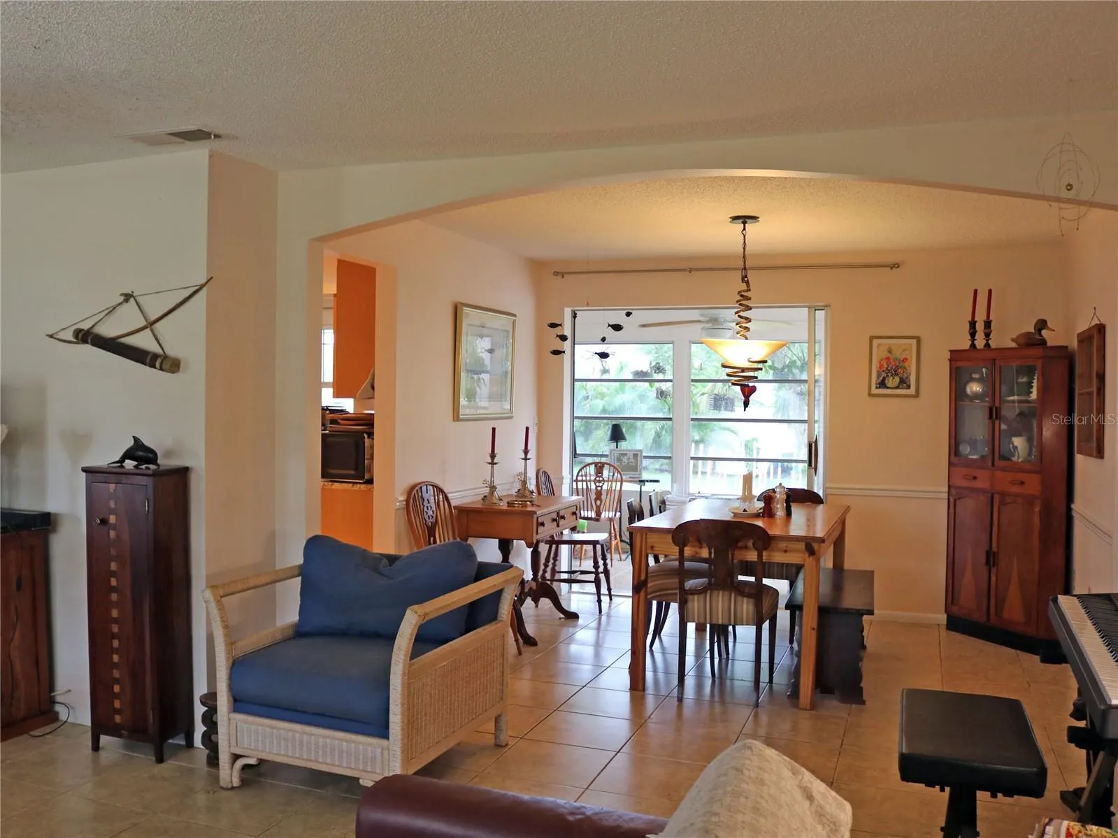 506 CASAS BONITAS DR