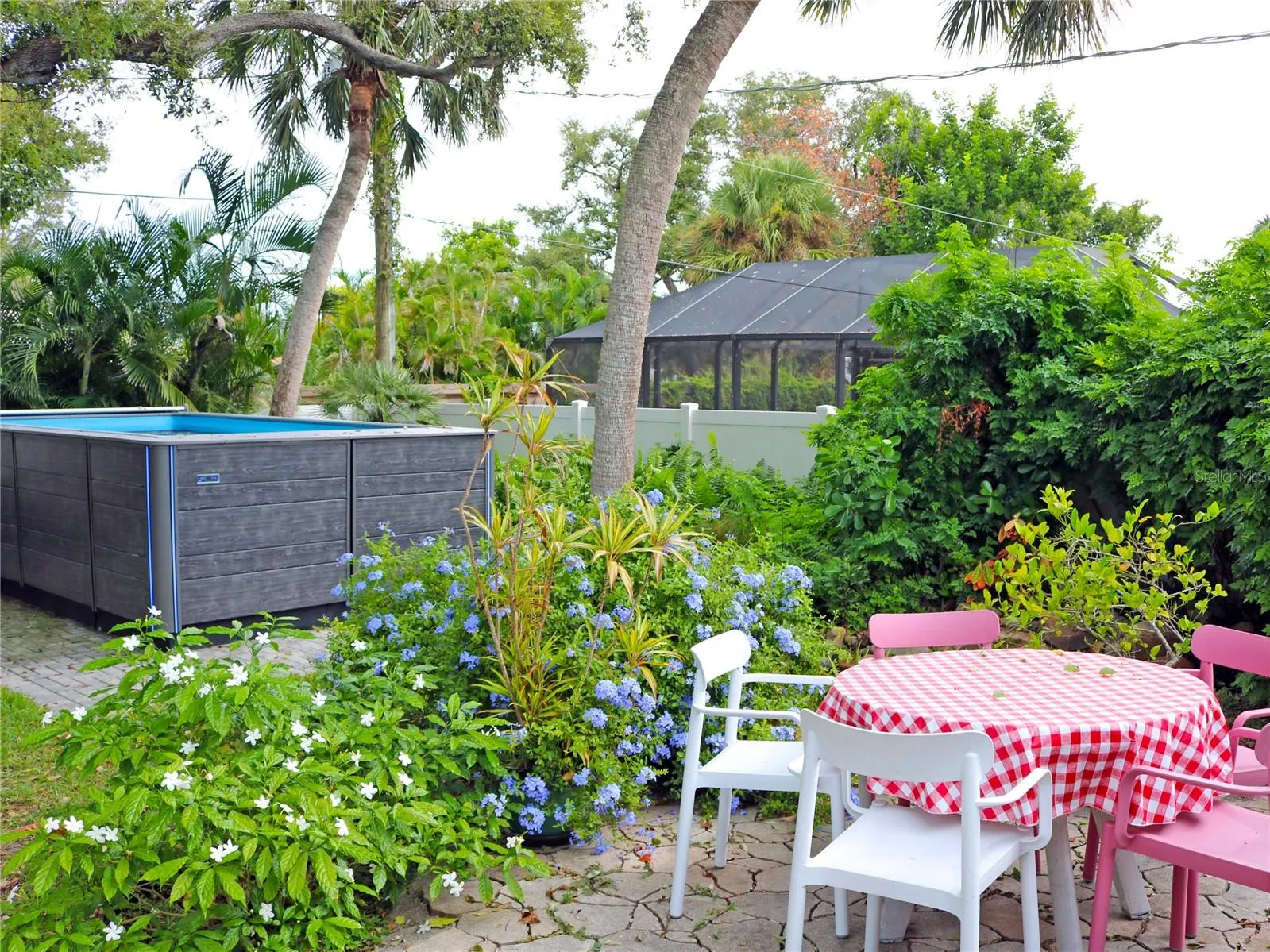506 CASAS BONITAS DR