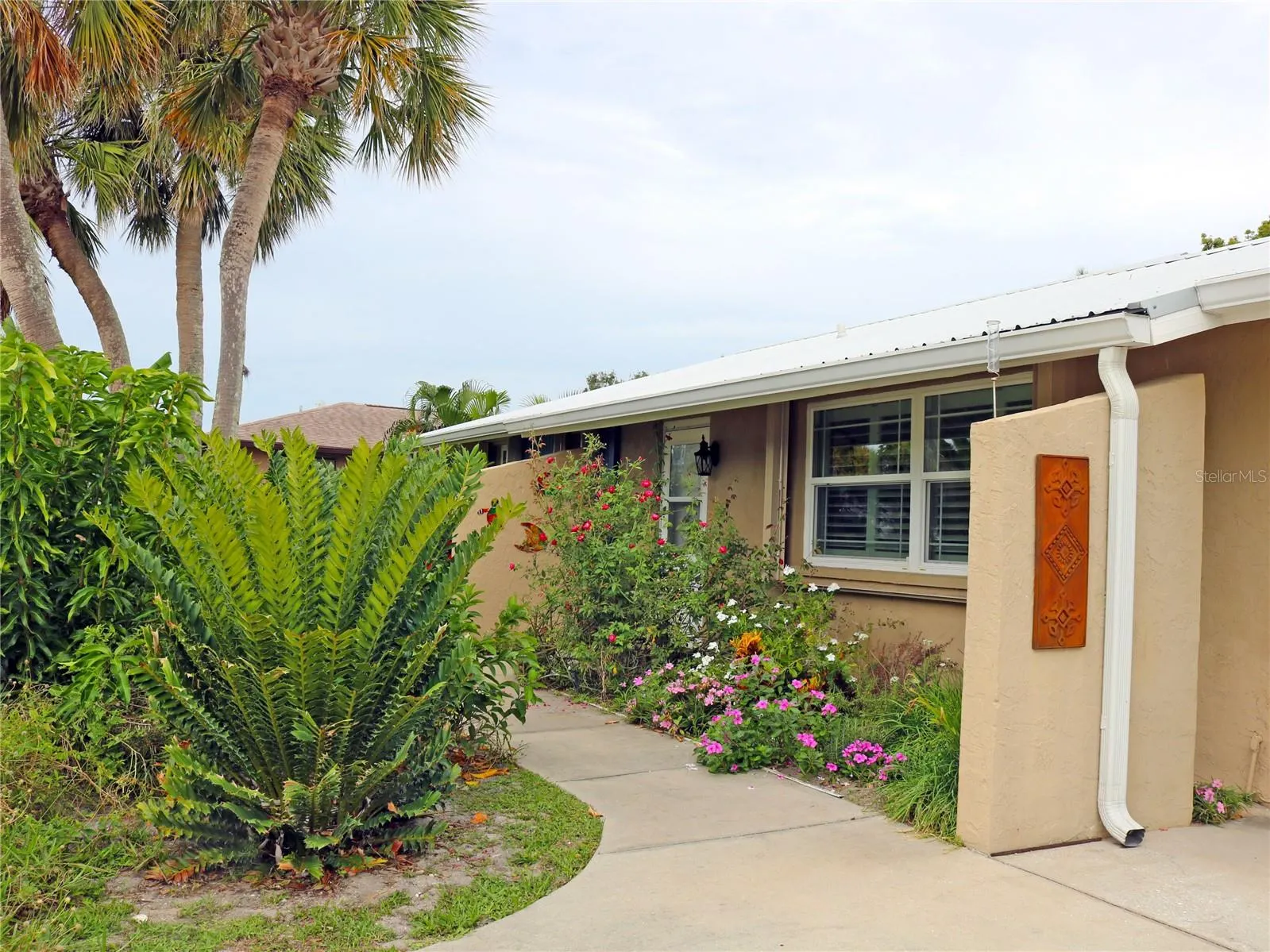 506 CASAS BONITAS DR