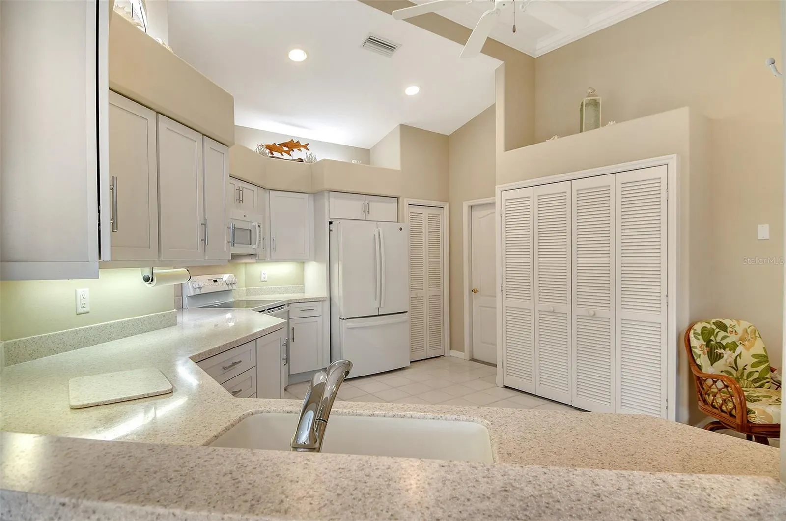 3770 AMAPOLA LN