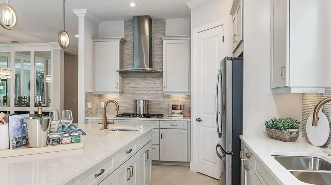 16411 SAN DONATO PL