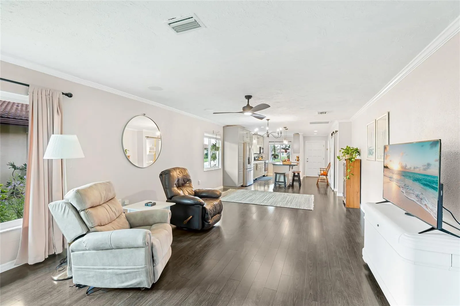 6403 AUBURN AVE